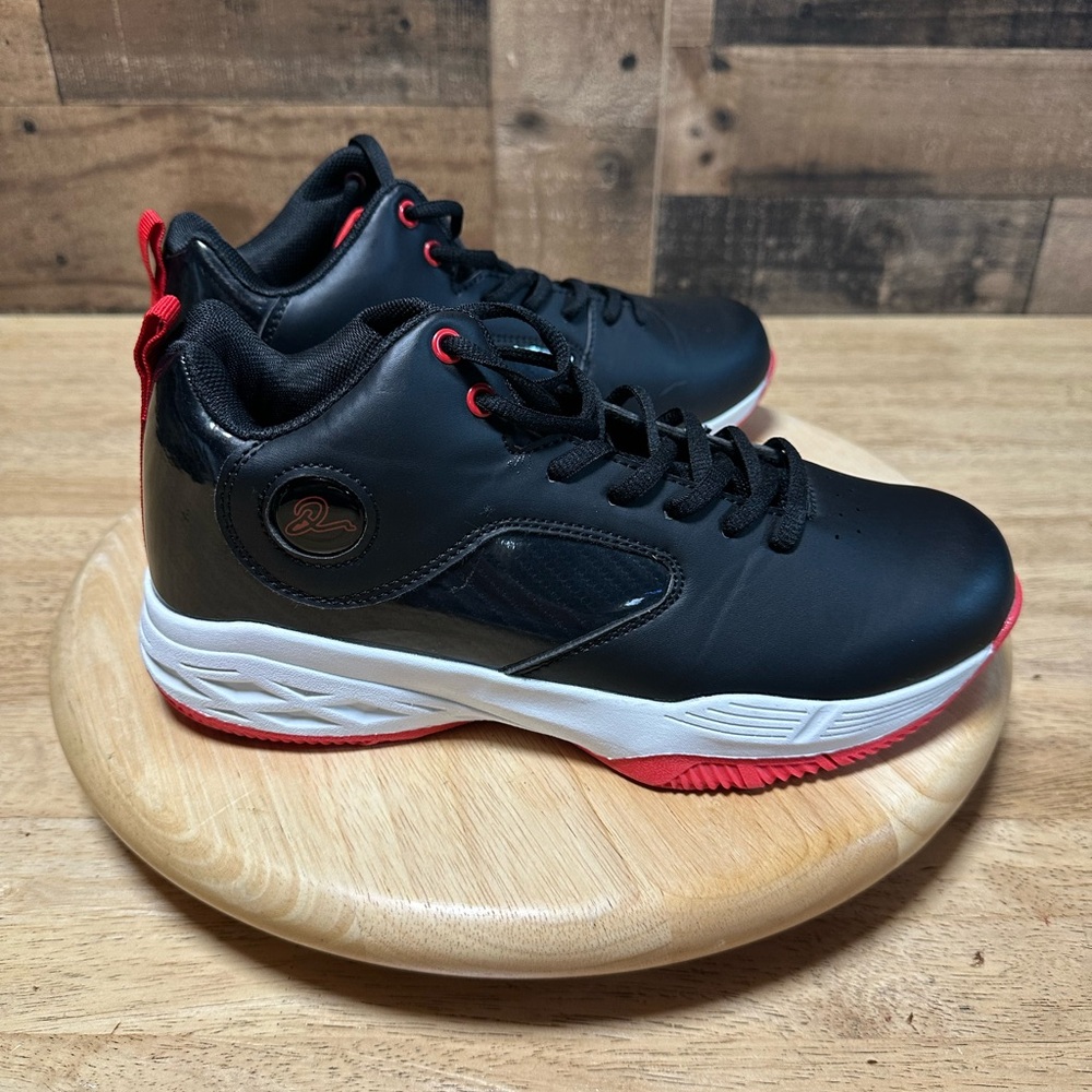 NEW D Brand Men’s D427 Basketball Sneakers Black/red/white Lace-up Size 6 NWOB